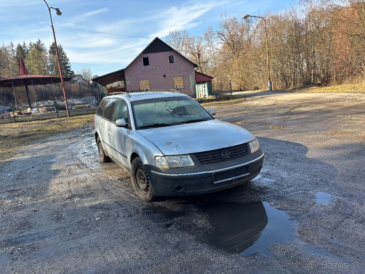 Volkswagen Passat 1.9 tdi 81kw Rozpredam na náhradné diely