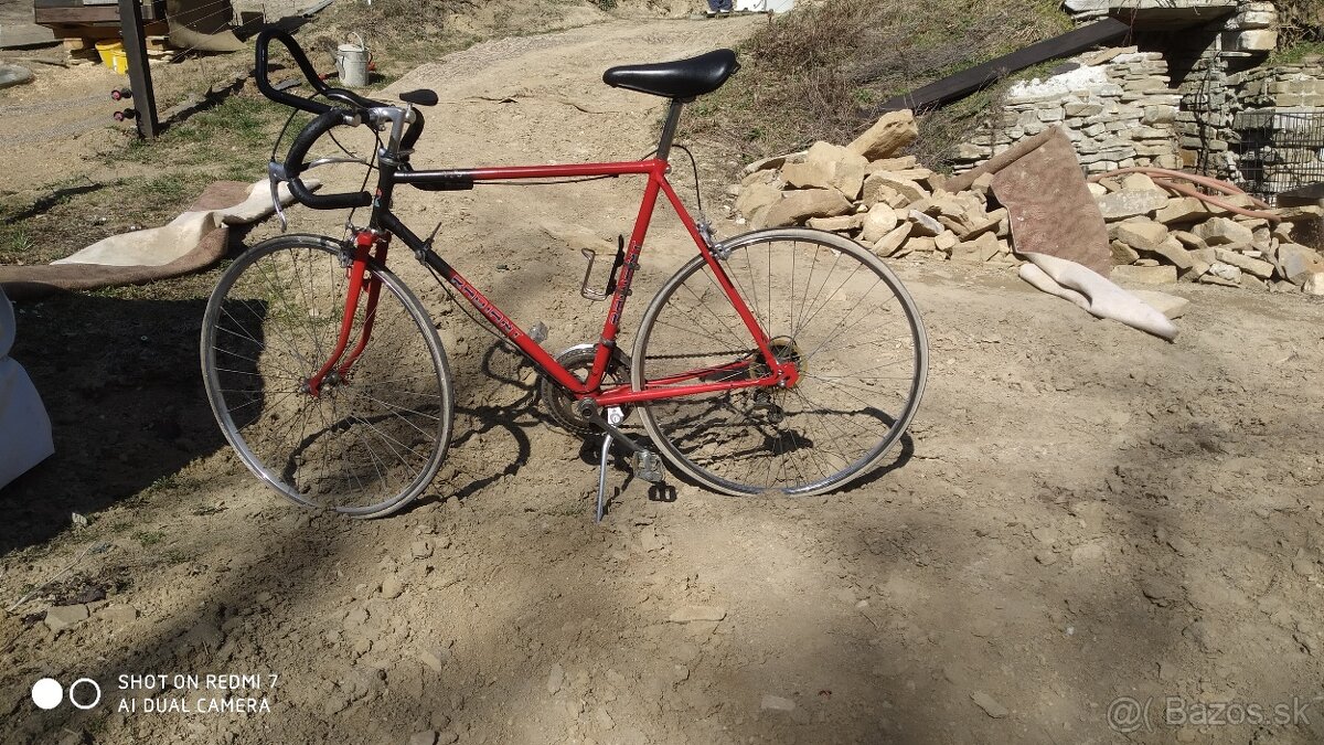 retro cestný bicykel radiant