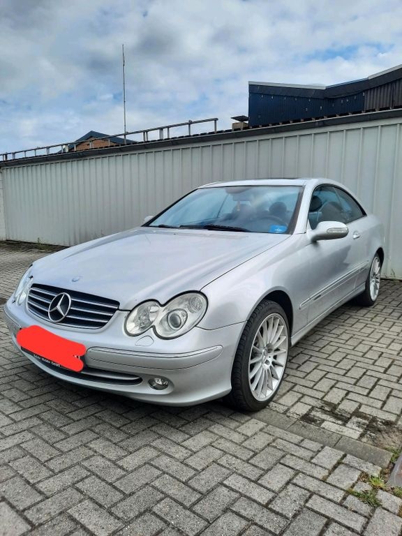 Predam Mercedes Benz CLK 240, 187 tis km, nadherny stav