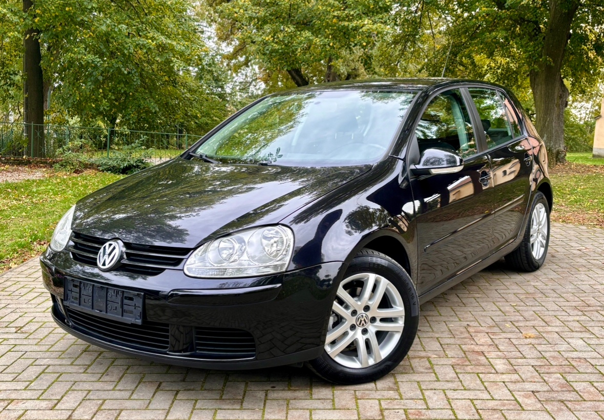 VOLKSWAGEN GOLF 1.9 TDI UNITED SPORT - Bez DPF / Ťažné