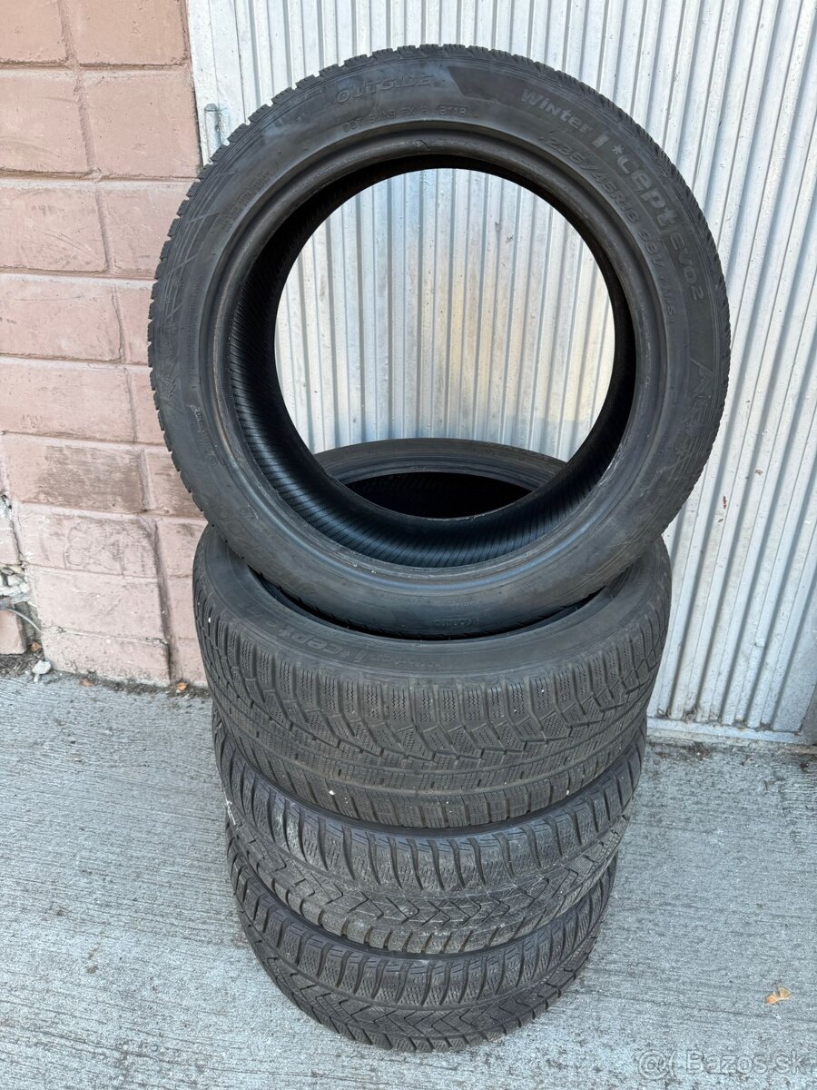 Zimne pneumatiky 235/45 R18