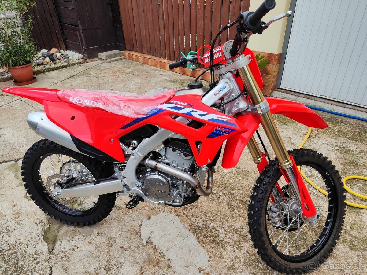 Predám motorku Honda CRF250R 2024