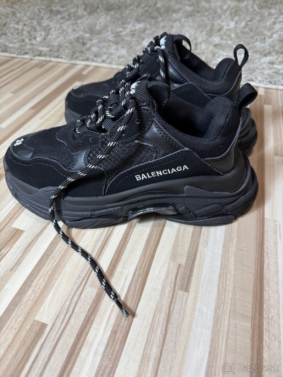 Balenciaga Triple S