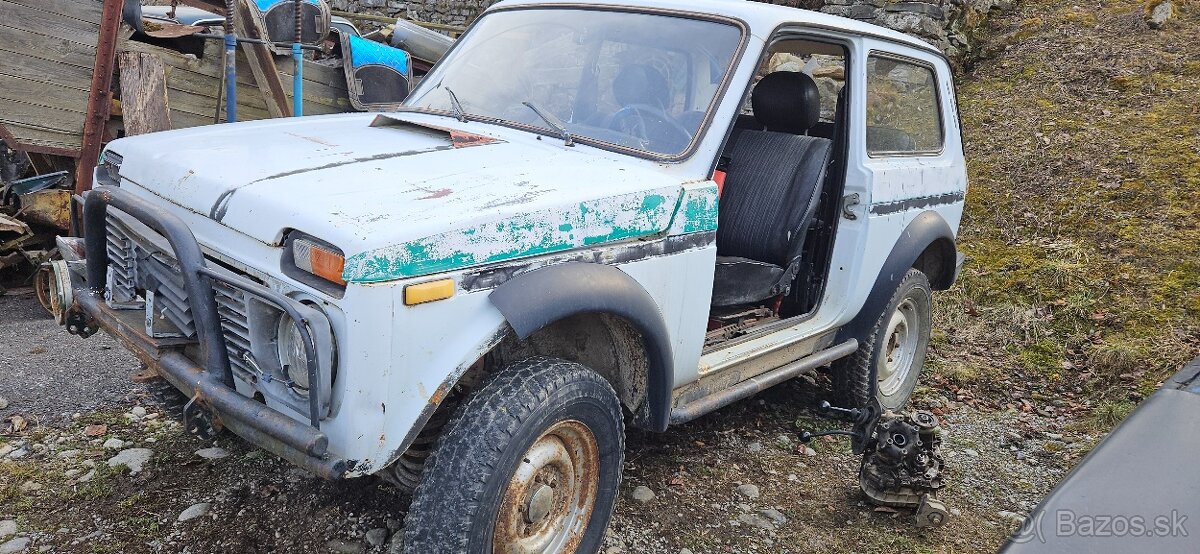 Lada niva 1,7 jednobodový vstrek - diely