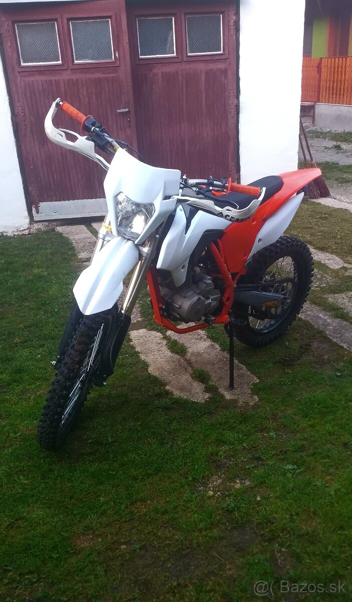 Pitbike minirocket pitrock 250