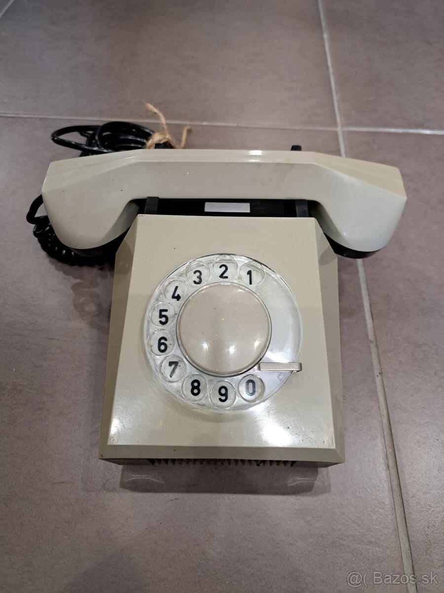 retro telefon