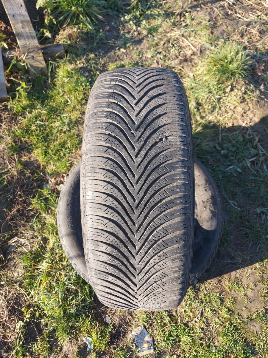 Predam pneumatiky 205/55r16