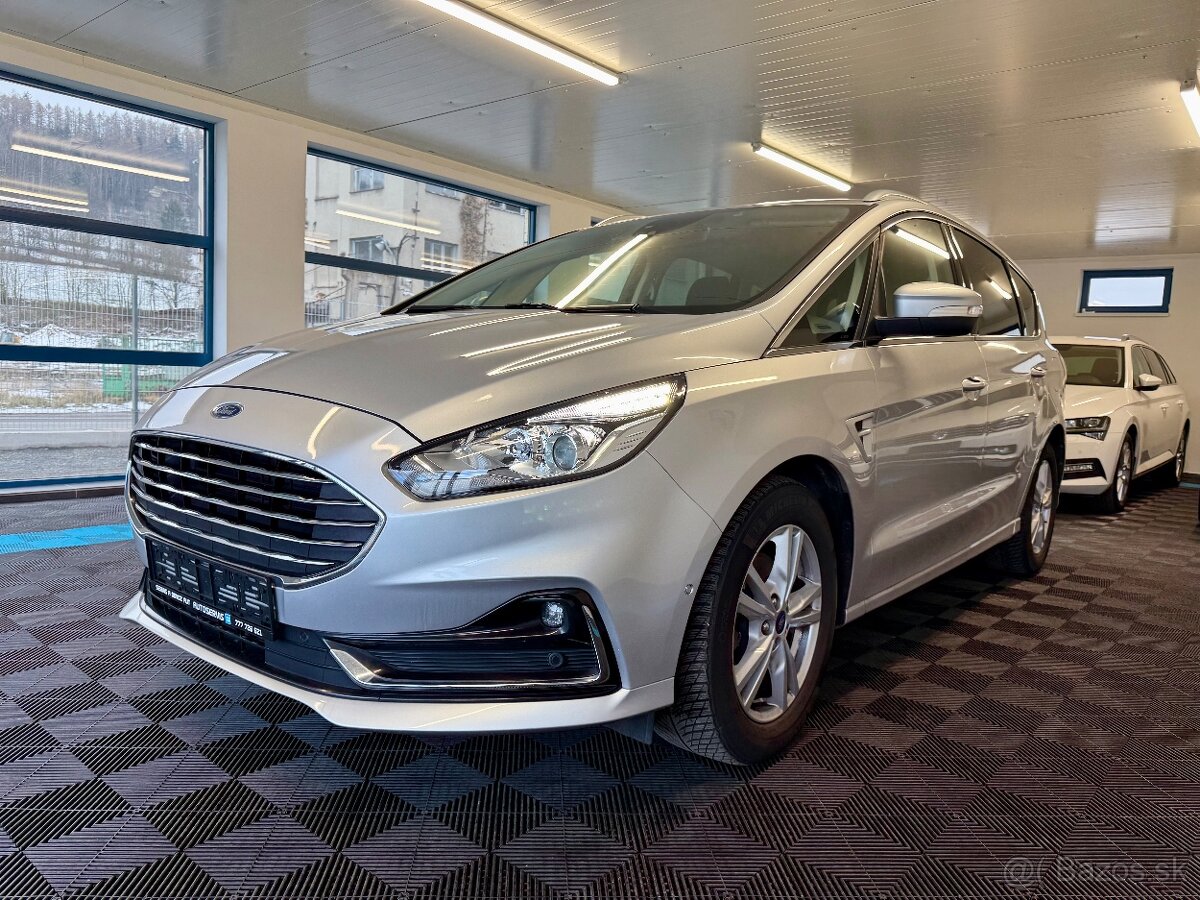 Ford S-MAX TITANIUM LED NAVI KAMERA 7 MÍST 2021