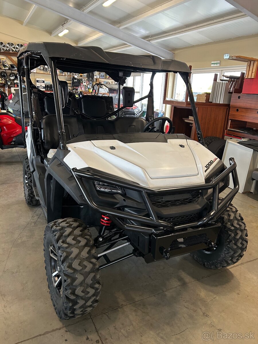 UTV Honda Pioneer 1000