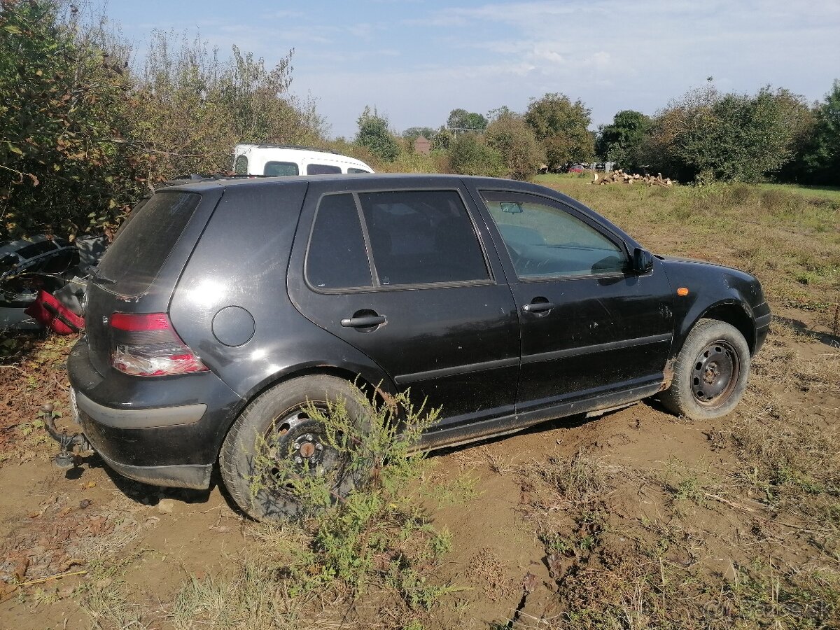 Volkswagen golf 1.9 tdi, 1.6 benzín