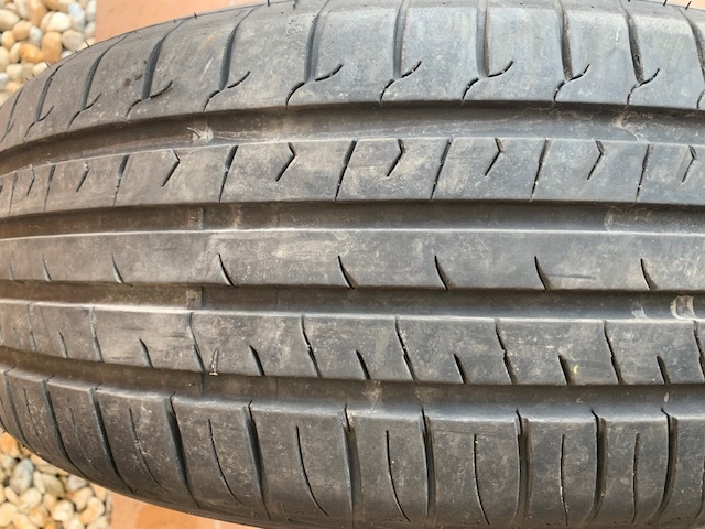 Predam Letné Pneumatiky 215/55 R17