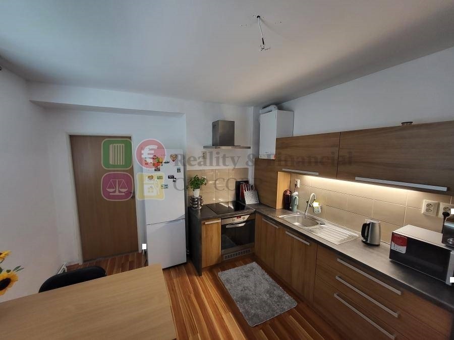 Predaj 3 izbový byt, 74m2,Nitra-Lužianky, vlastná záhradka