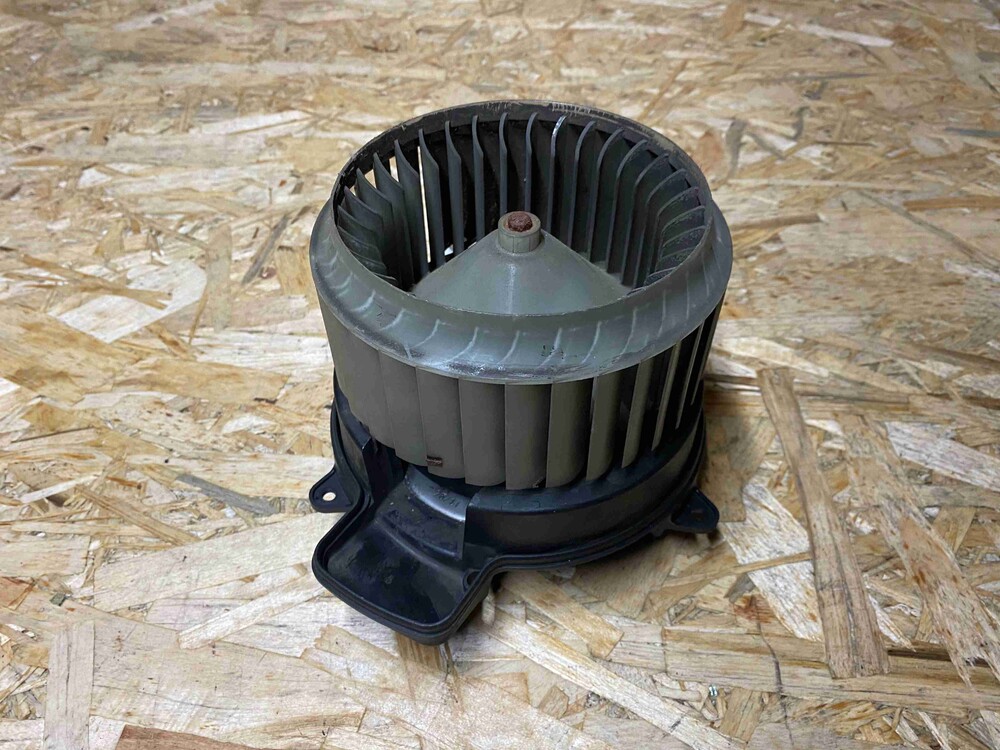 Ventilátor kúrenia Audi a6 4g