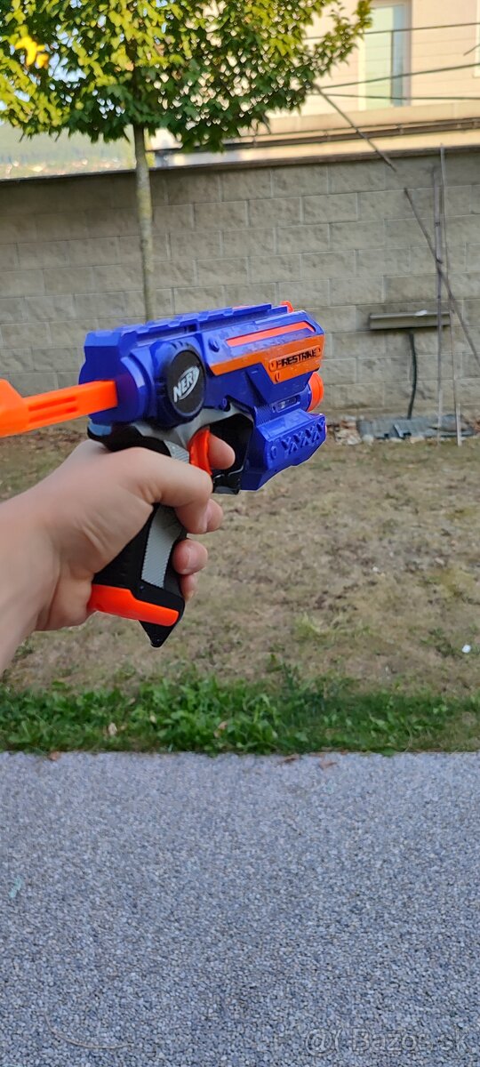 NERF Elite FIRESTRIKE