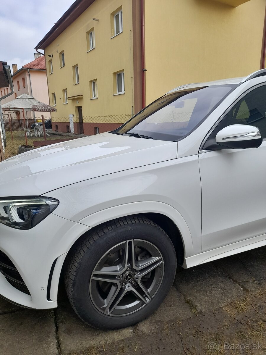 Predám MERCEDES-BENZ GLE 300D 4MATIC ako nový