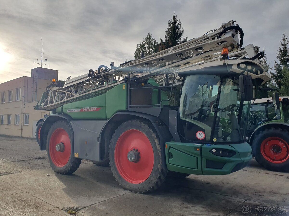 Samochodný postrekovač Fendt Rogator 655