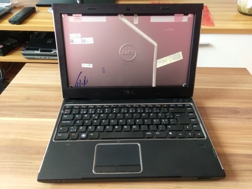 rozpredám notebook Dell Vostro 15-3568