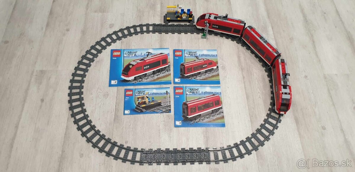 LEGO VLAK 7938 PASSENGER TRAIN