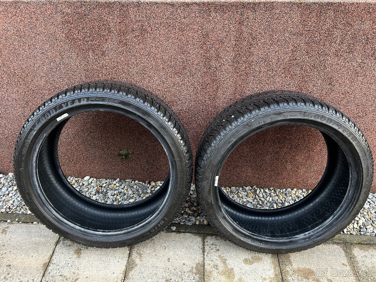 2x Zimne Goodyear Ultragrip 225/40 r18