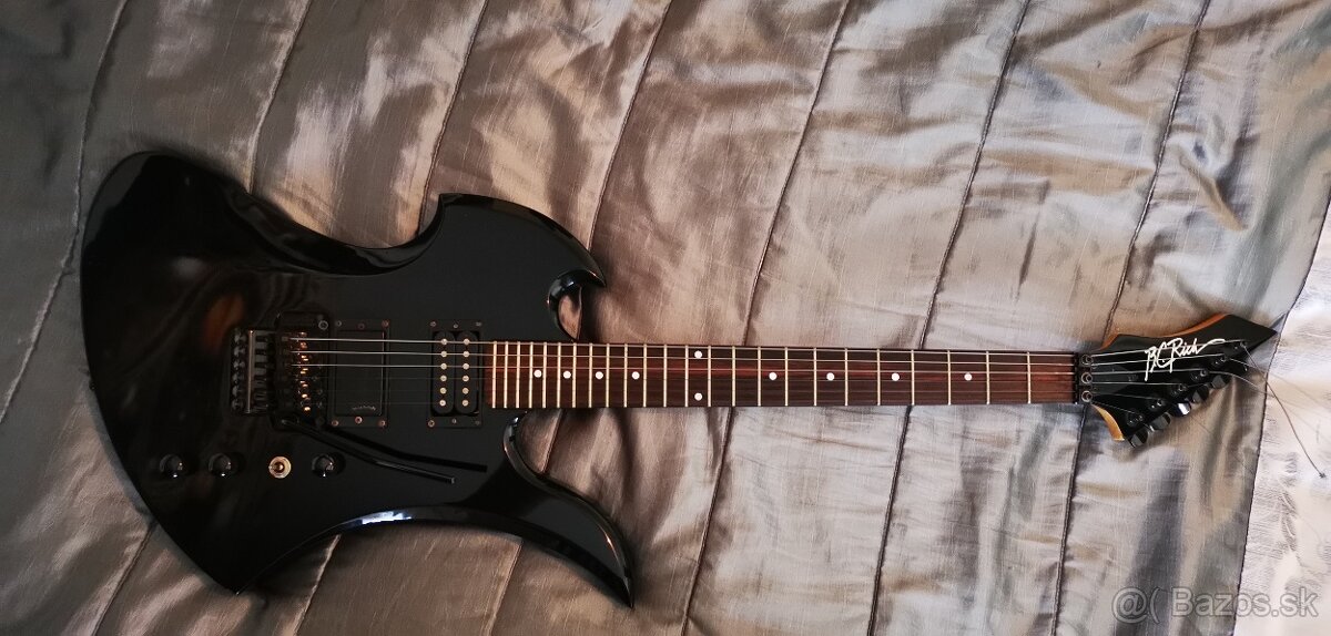 Elektrická gitara BCRich Mockingbird