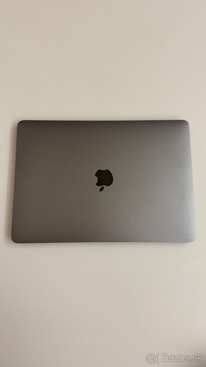 MacBook Pro M1 2020 16GB RAM 256GB SSD Vesmírne šedý