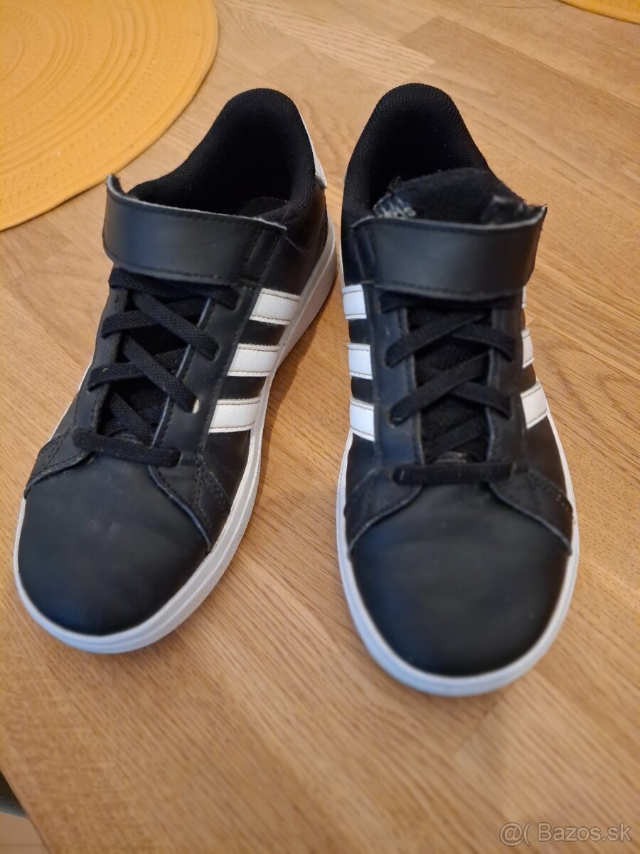 Chlapčenské ADIDAS tenisky