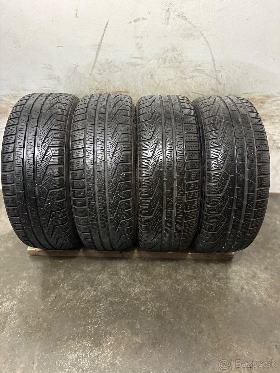 Zimné pneumatiky 235/55/18 Pirelli Sottozero Winter