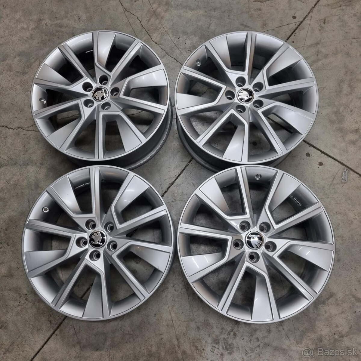 Originál ŠKODA SCALA disky 5x100 R17 ET40