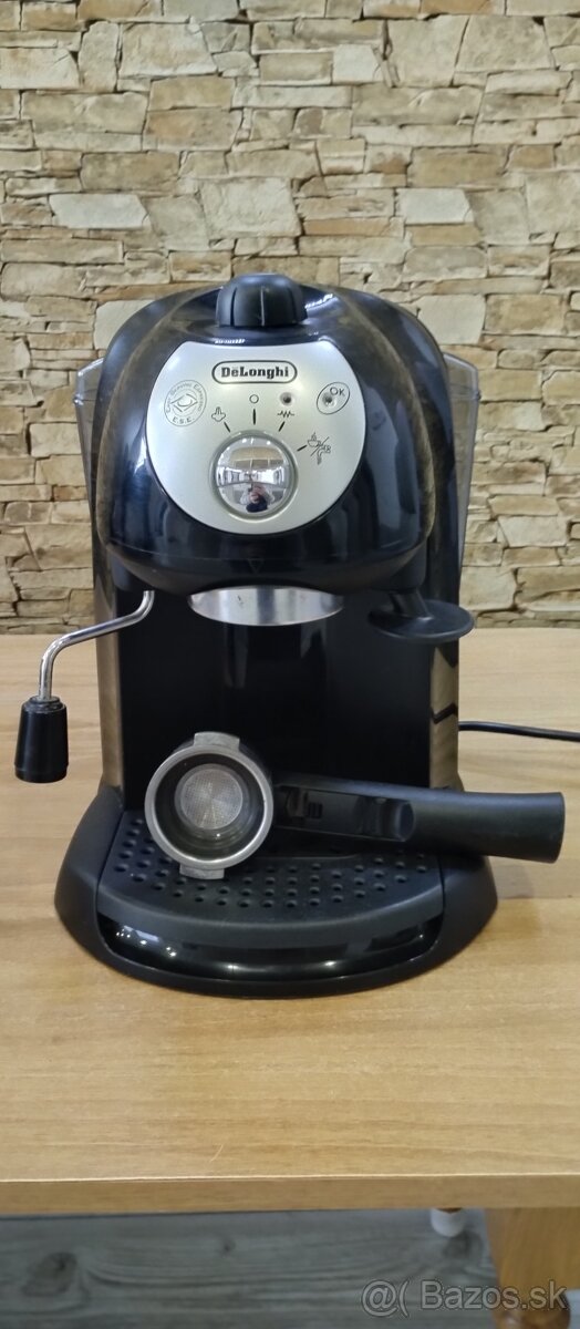 Kávovar Delonghi