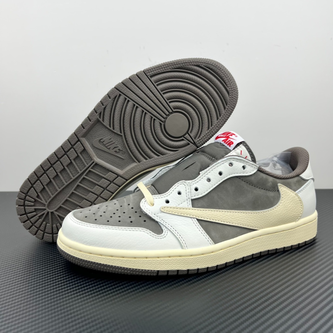 Nike x Travis Scott Dunk Low Reverse Mocha