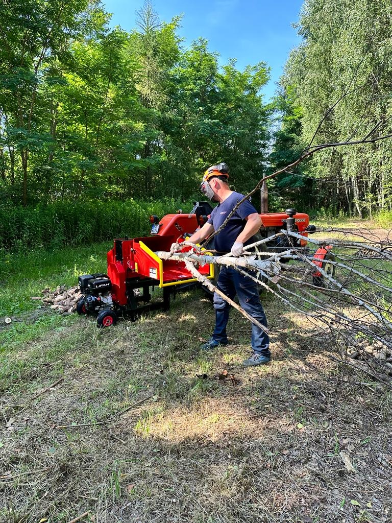 Špalíkovač hybrid do 11 cm traktor - vlastný motor