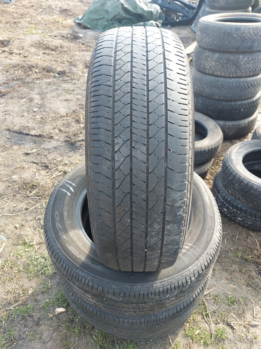 Predam letné pneumatiky 215/65r16