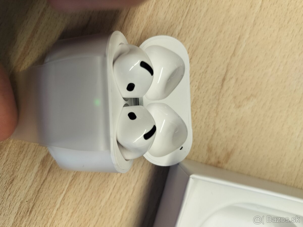 Predám Apple AirPods (4. generácia) -TOP stav, super cena