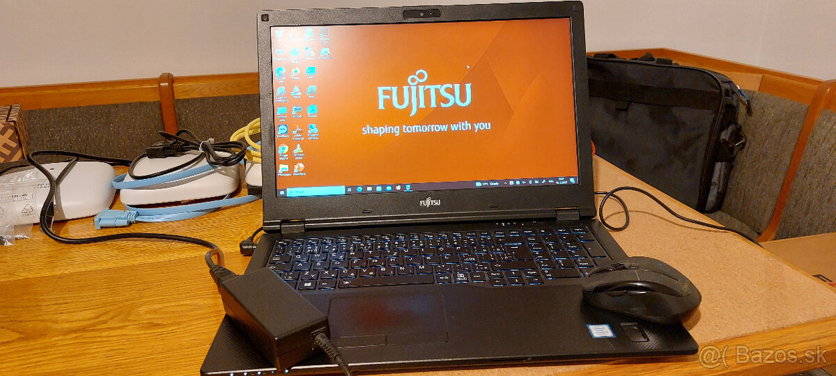 Notebook Fujitsu LifeBook E559