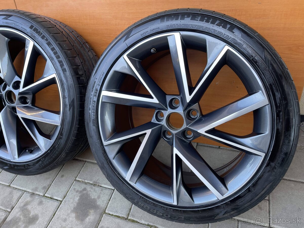 VEGA  orig.skoda Superb3V  5x112  8j x19   ET 44 VW 235 40 R