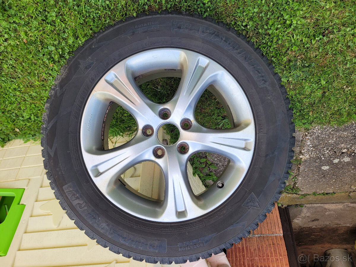 Zimne gumy 225/65R17 102H + orig Honda elektrony