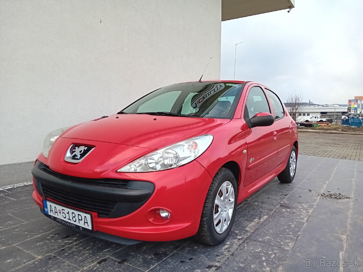 Peugeot 206+ 1.4 benzín 2011