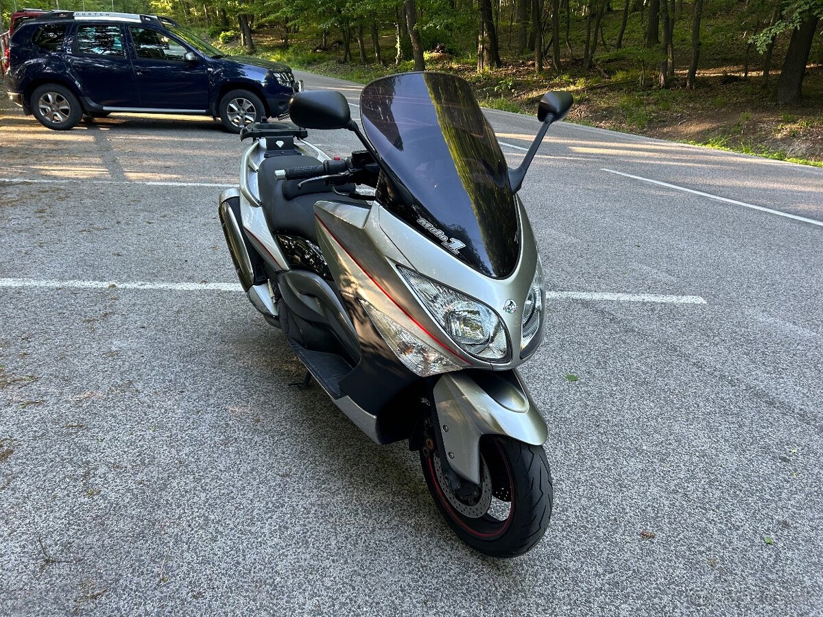 Predám Yamaha T-max 500 (XP500A)