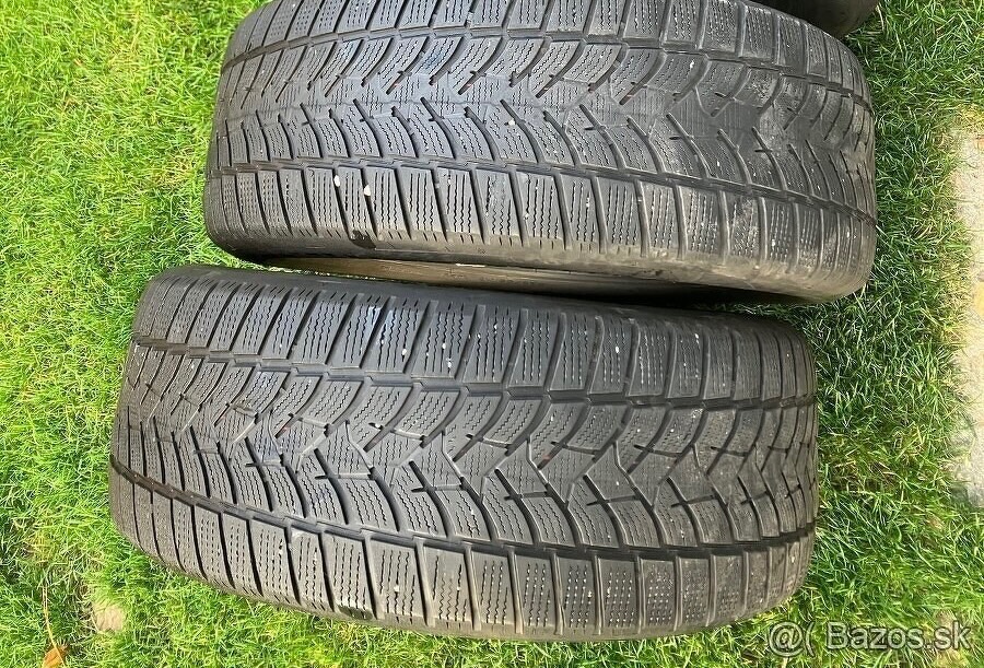 ~Zimne pneu Dunlop 235/55 R17