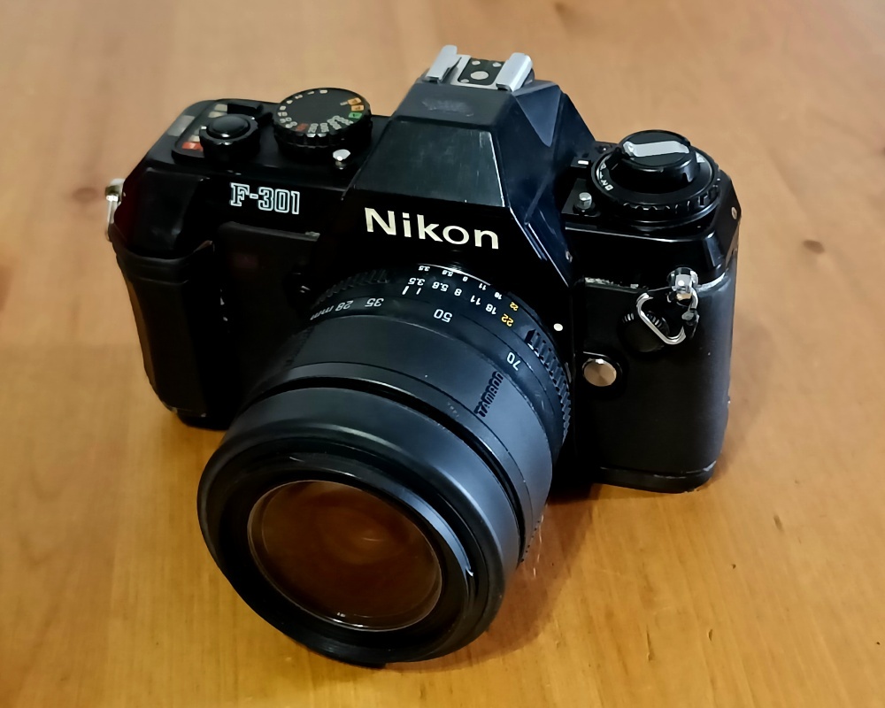 NIKON F-301 (Tamron 28-70mm) - 1985