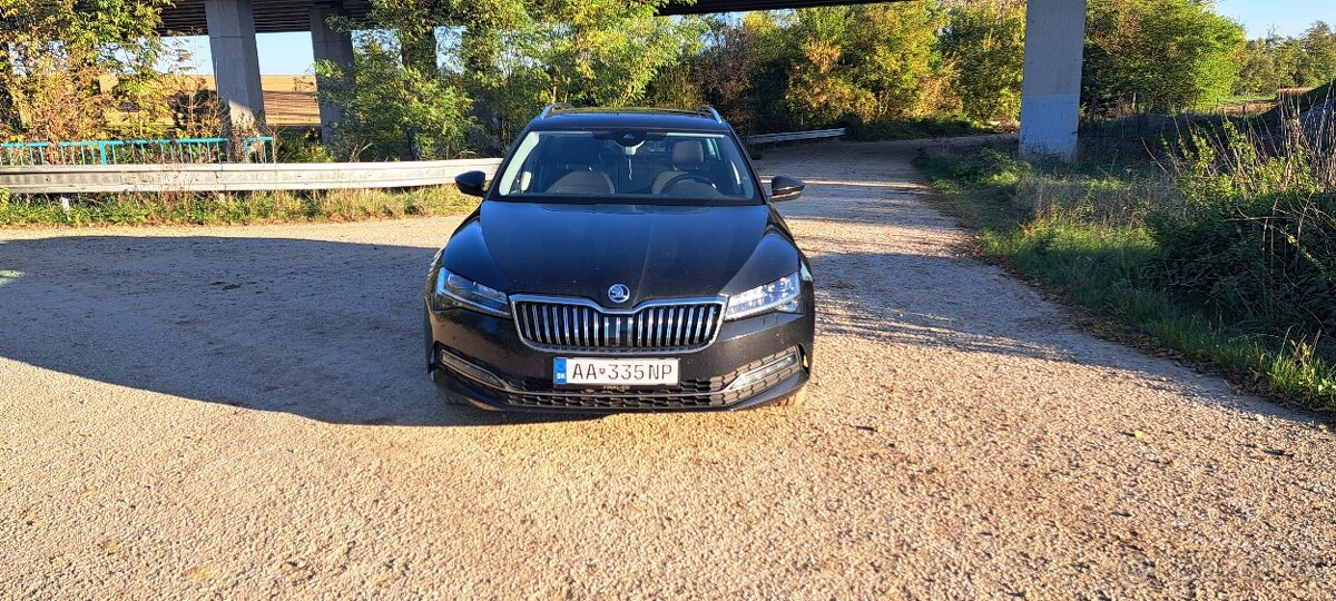 Škoda Superb 2.0 TDI 110kw DSG Virtual Cockpit Panor Led