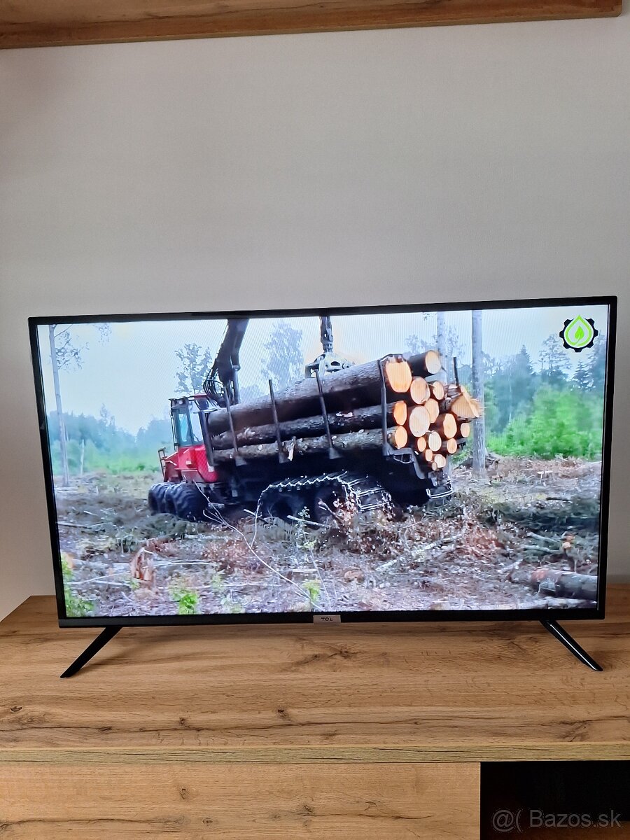 TCL 40ES560