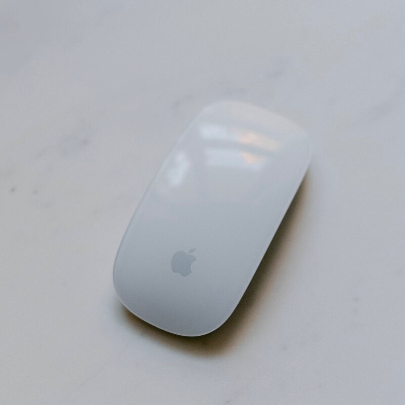  Apple Magic Mouse 2 (MLA02ZM/A)