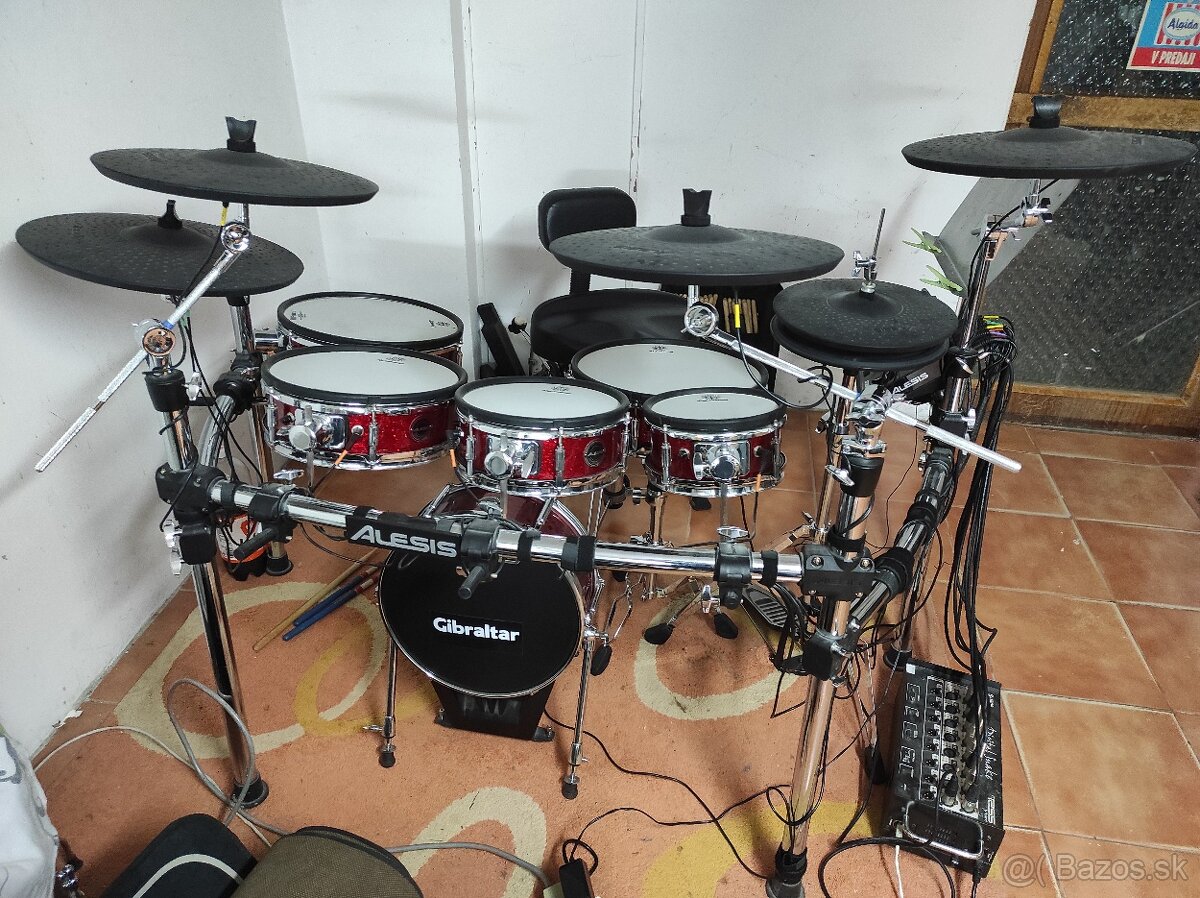 Alesis STRIKE