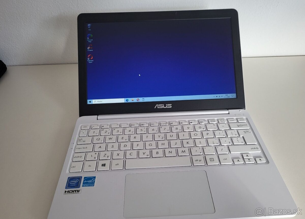 ASUS E203 11,6" - mininotebook