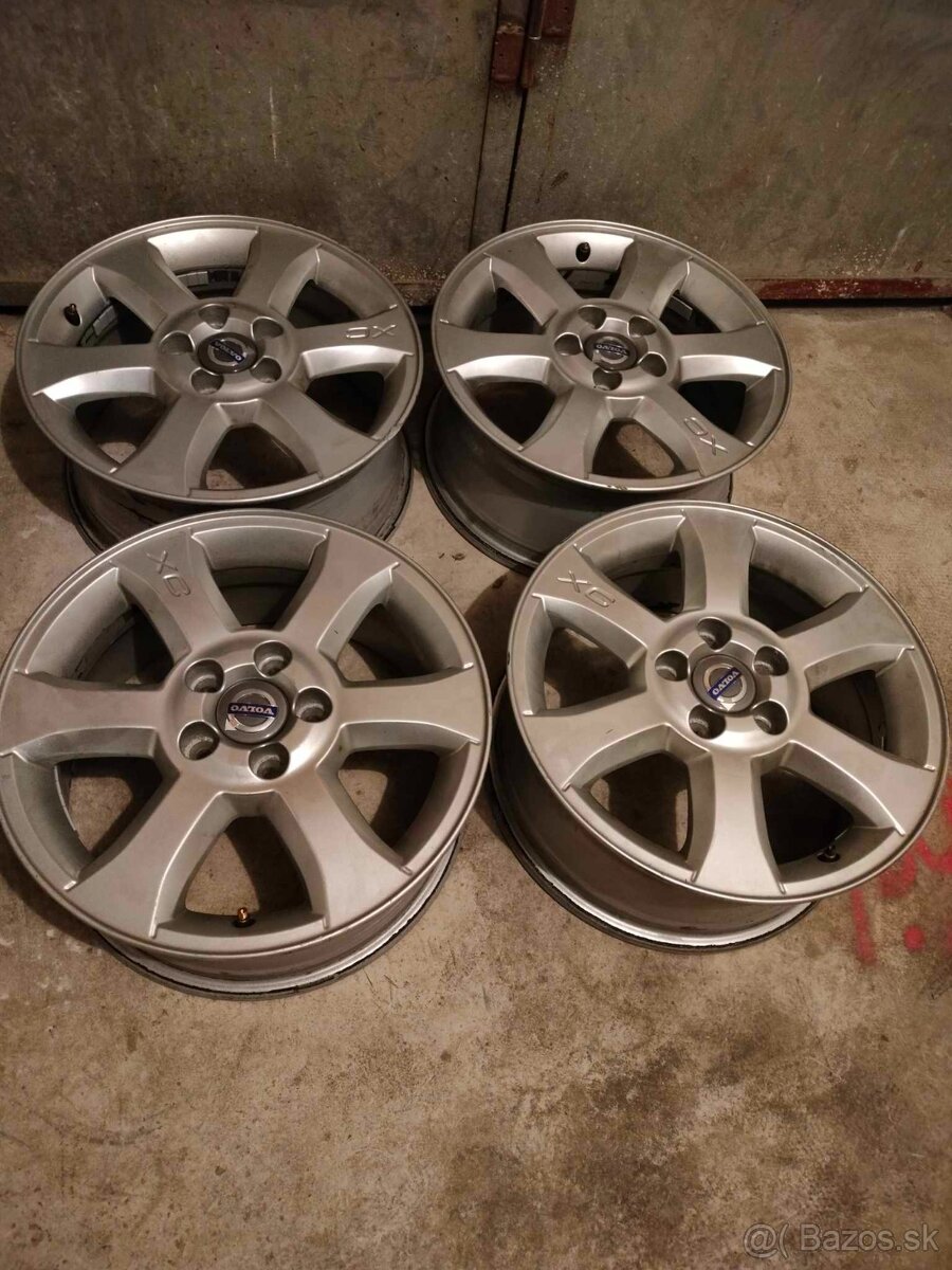 4ks alu disky orig. Volvo 5x108 r16