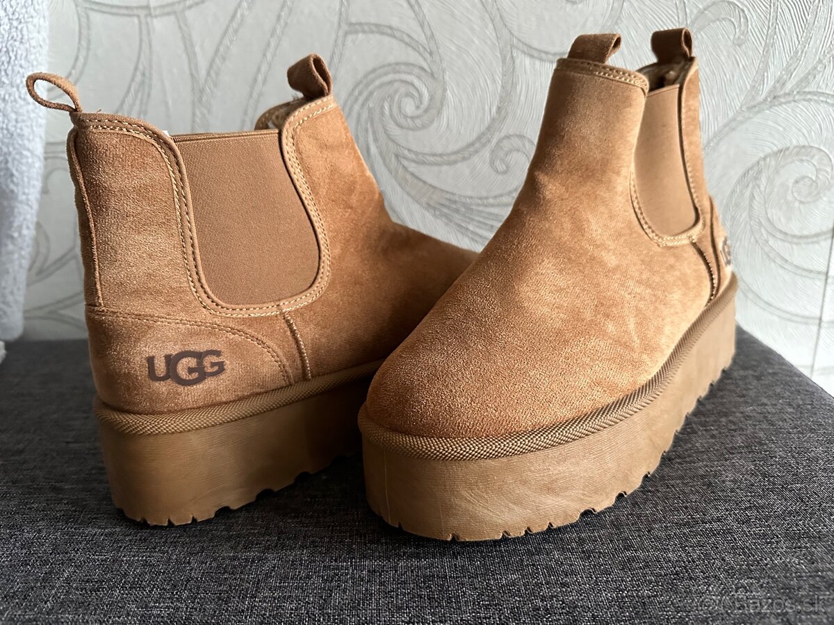 UGG Chelsea boots