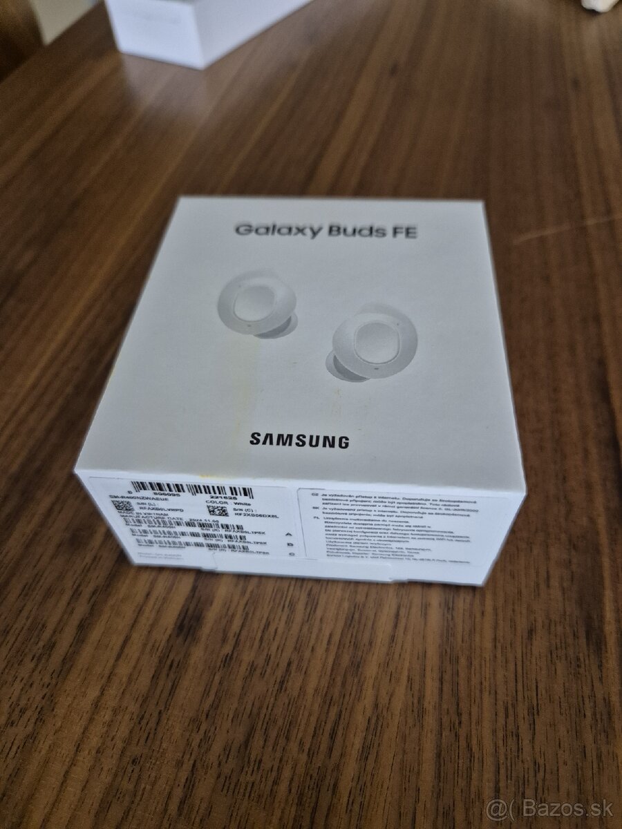 Samsung galaxy Buds fe biele