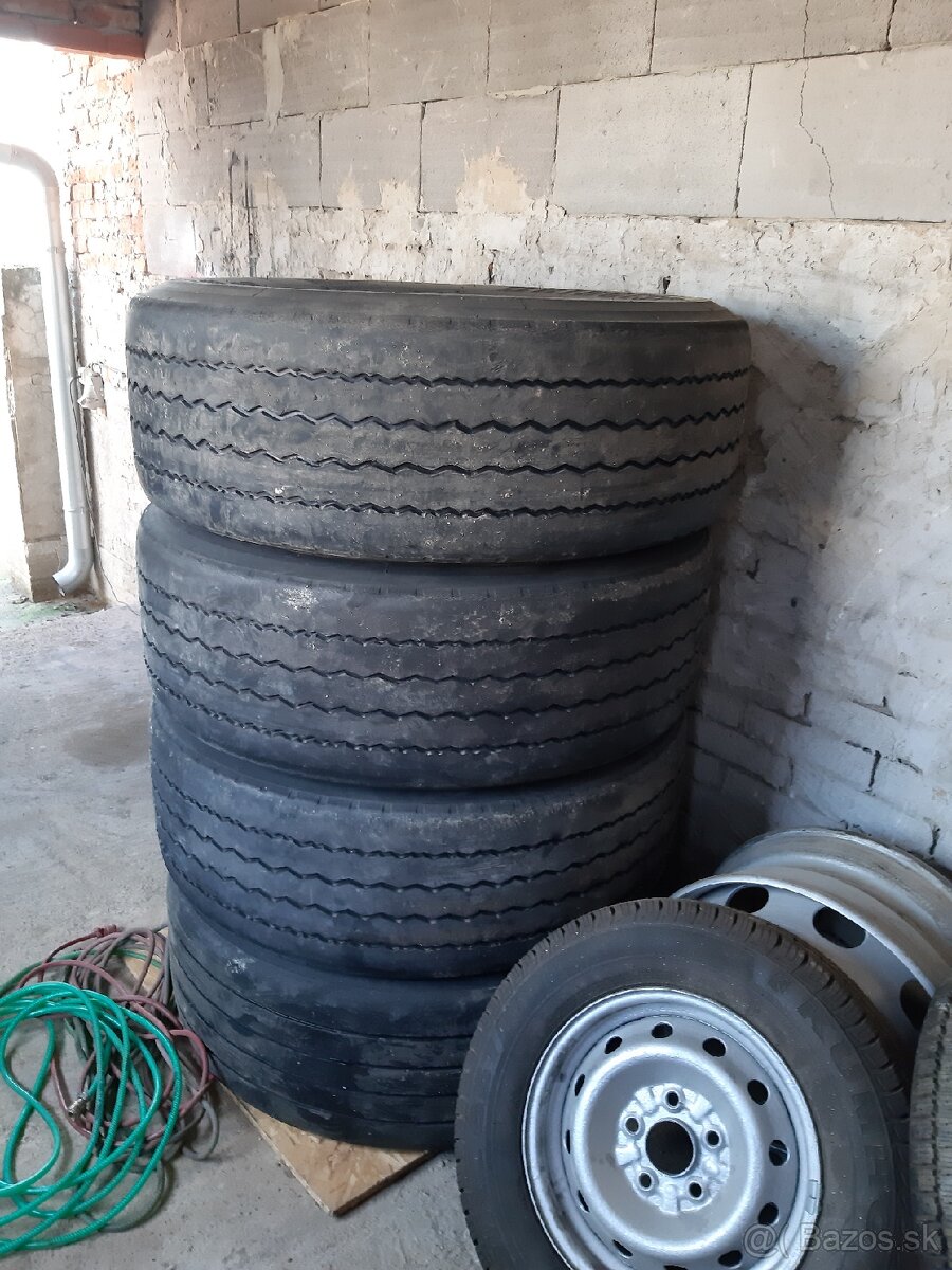 Pneu 385/65 r22.5