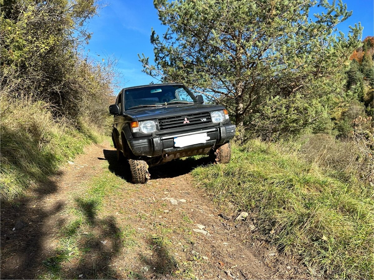 Mitsubishi pajero nárazníky/lémy